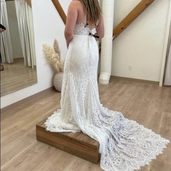 NWT Never Worn Rish Bridal Dress - Picture 4 of 5